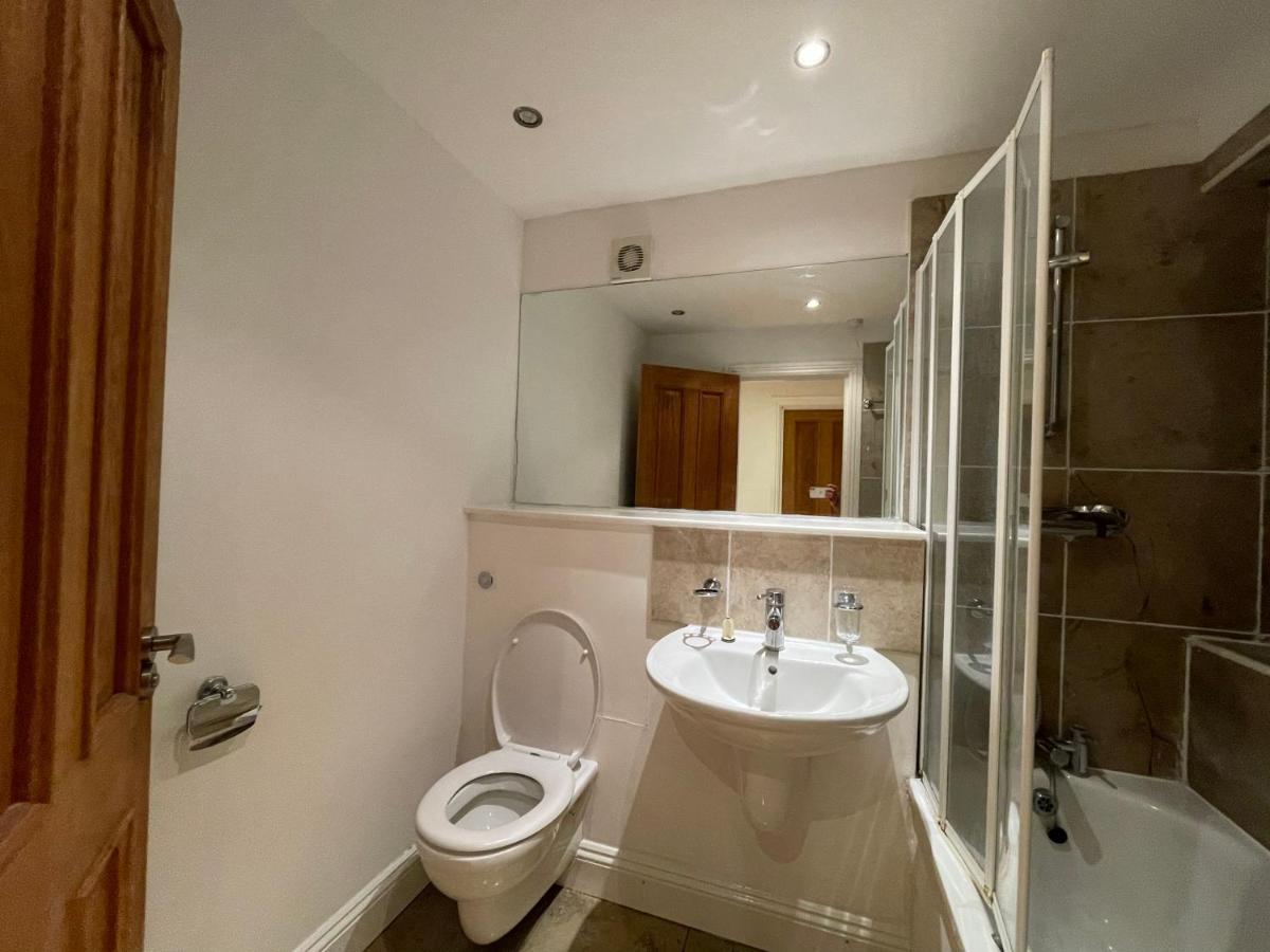 ריצ'מונד Beautiful & Luxurious Apartment In Richmond מראה חיצוני תמונה